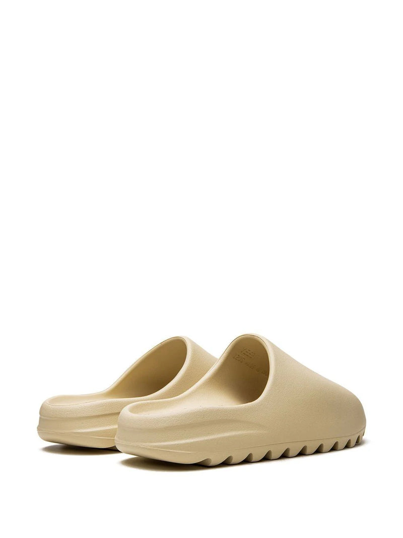 Chinelo Adidas Yeezy Slides 'Bone'